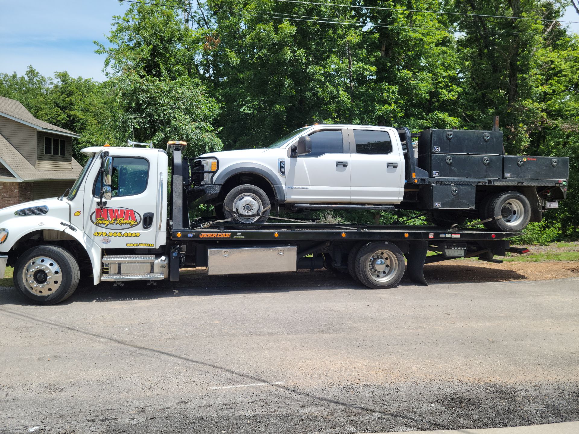 NWA Tow's Roadside Assistance services provide reliable support for unexpected vehicle troubles, delivering 24/7 peace of mind on the roads of Northwest Arkansas.